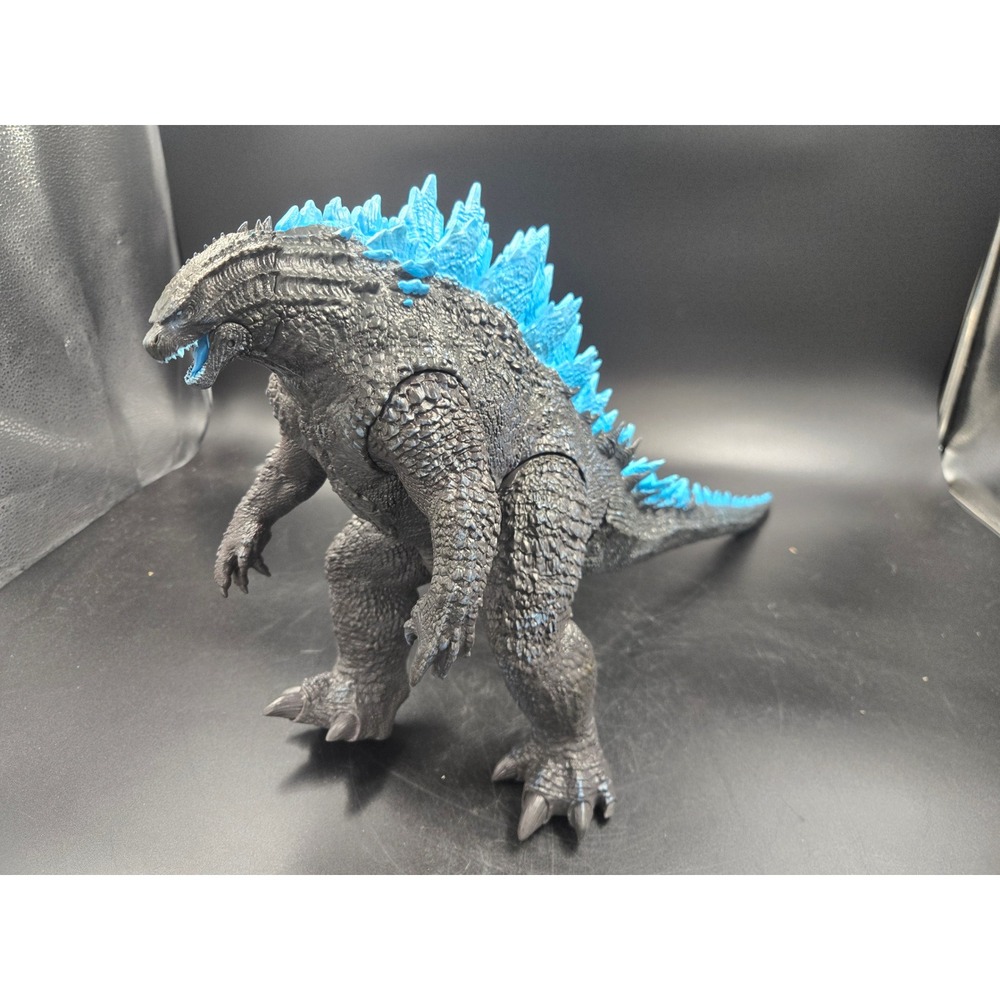 DC Multiverse - HUGE Godzilla Action Figure (from WW vs Godzilla figure pack)